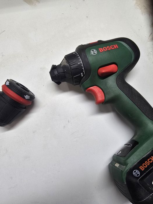 Masina de insurubat/bormasina Bosch AdvancedDrill 18