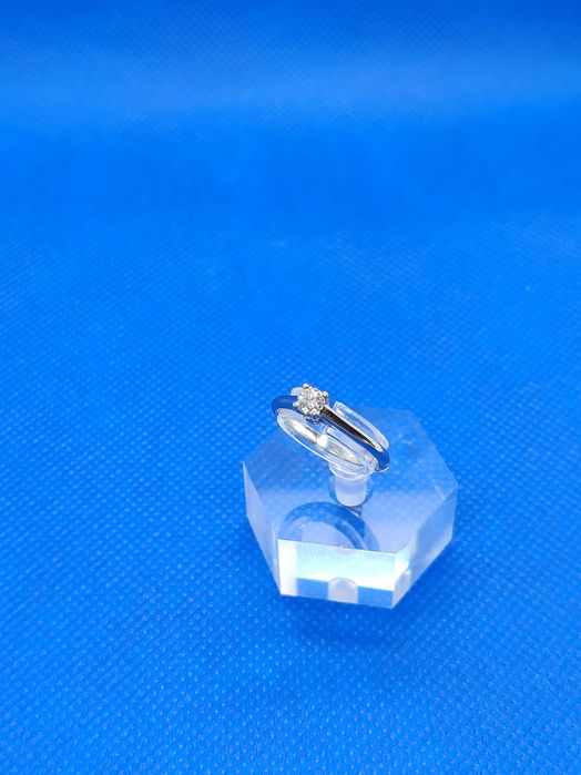 Годежен пръстен с диаманти