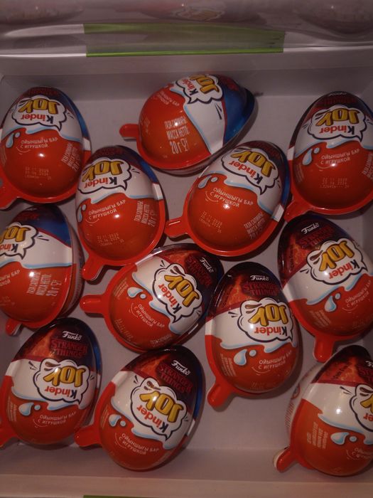 Киндер Очень странные дела