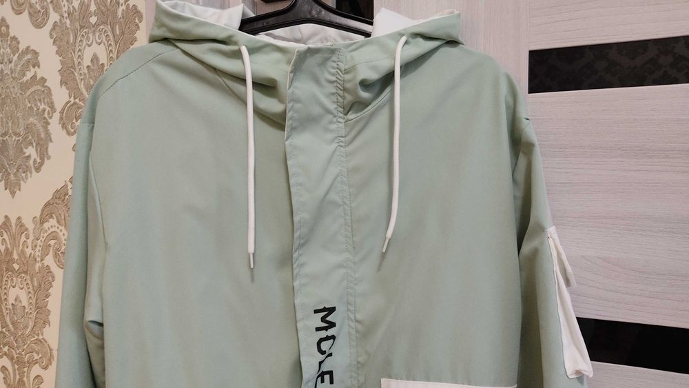 Женская ветровка