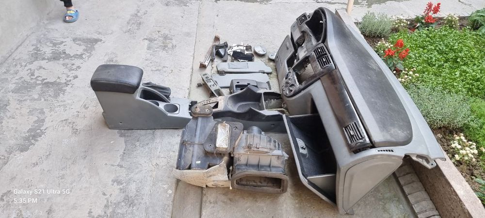 Lasetti salon zapchast ( KAMPLEKT ) sotiladi