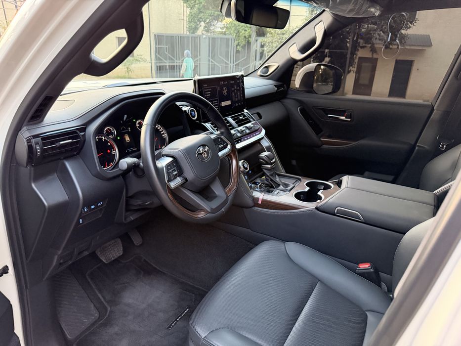 Toyota Land cruiser 300