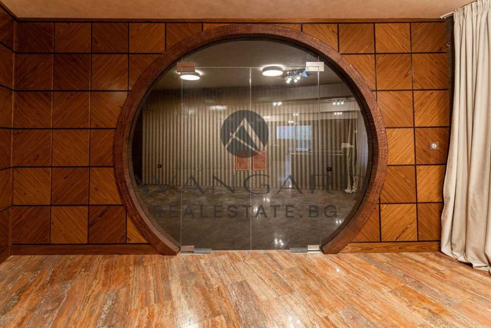 Продава се Офис в Пловдив, Център - 277 кв.м за 2206 €/кв.м - Снимка #11