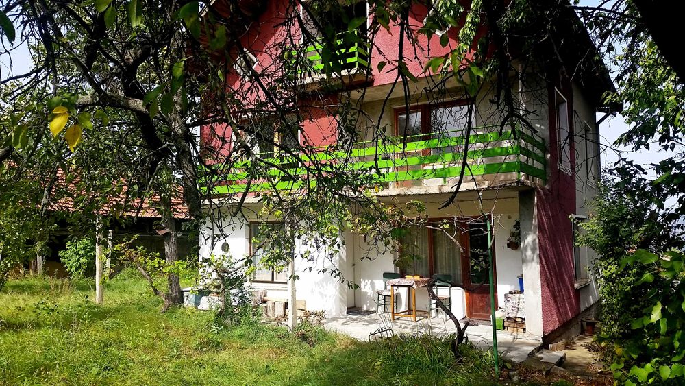 Продавам вила, къща в село Граница, област Кюстендил