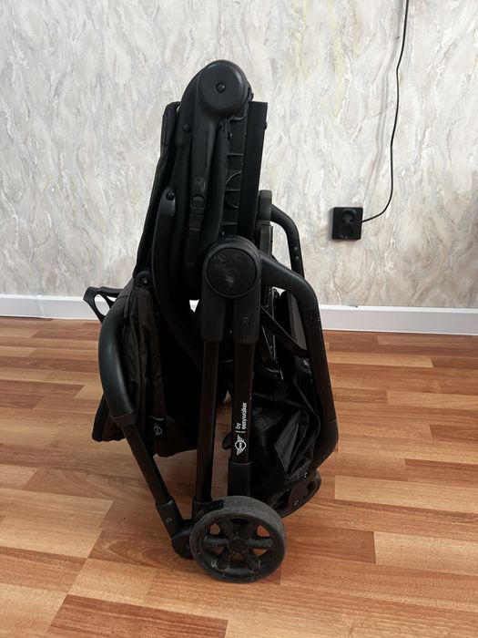 Продам коляску Easywalker в отличном состоянии