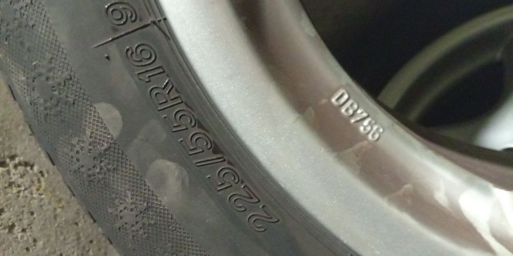 Джанти 5 по 112. За мерцедес 16 цола ЕТ 35 с гуми Lassa 225.55.16