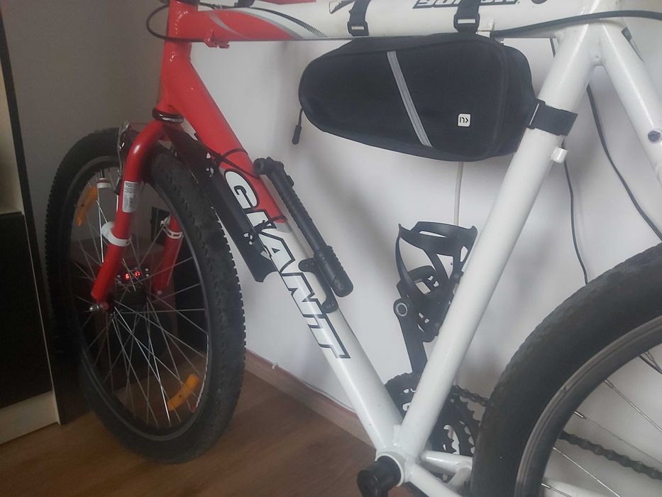 Bicicleta Giant Yukon (single speed) foarte usoara cadru aluminiu 10KG