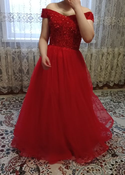 Продаётся бальное платье