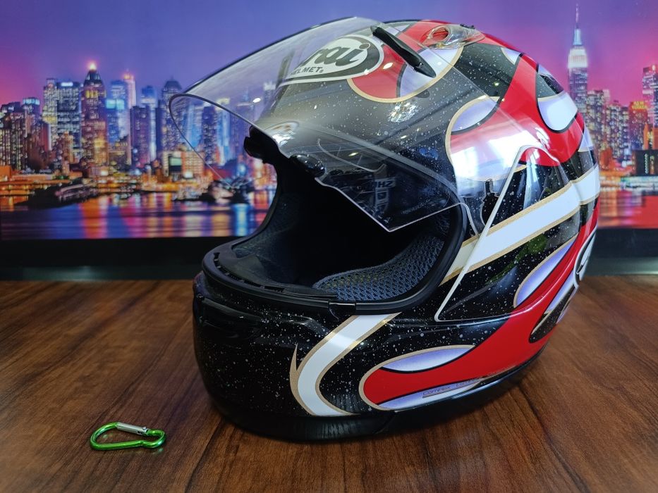 Мото шлем от Японского бренда ARAI QUANTUM F