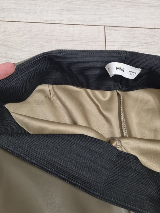 Pantaloni/Leggings din imitatie de piele Mango