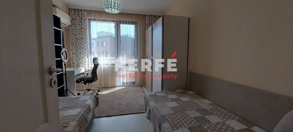 Дава се под наем Тристаен апартамент в Бургас, Изгрев - 92 кв.м за 663 € - Снимка #5