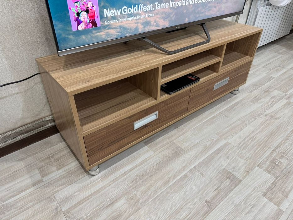 Продам ТВ тумба 130см