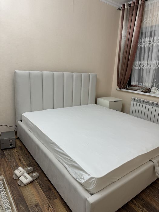 Продам спальный гарнитур