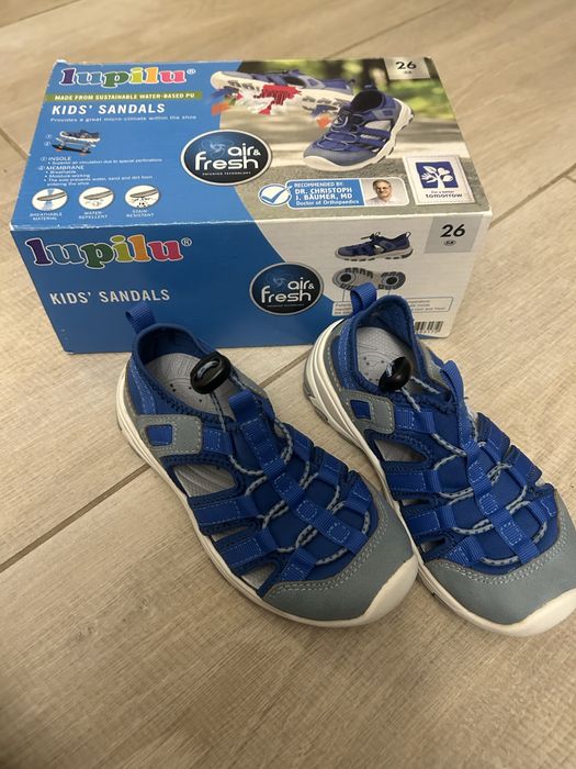 Детски апрески за момче CMP,Италински гумени ботуши,сандали 26 номер