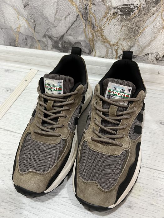 Продам крассовки новык качество хорошее