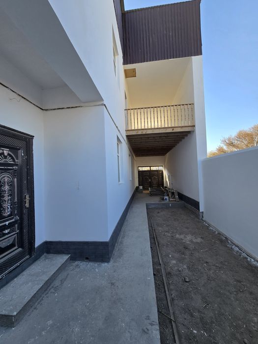 Ховли жой сотилади. Ок сувог холатида