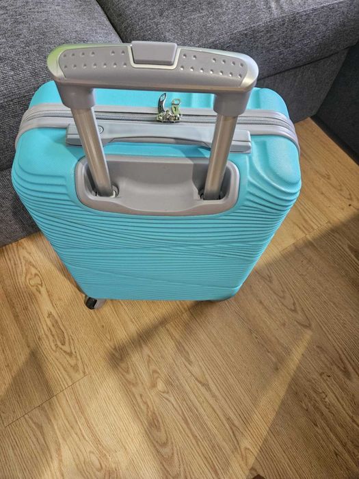 Куфар от ABS - малък - 50 лв