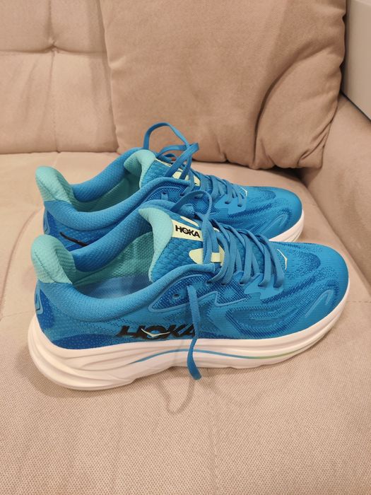 Hoka Clifton 10 NOI