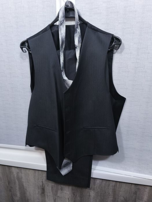 Продам мужской костюм