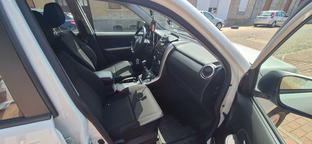 Suzuki Grand Vitara 2.0 benzina 140 c.p 2010