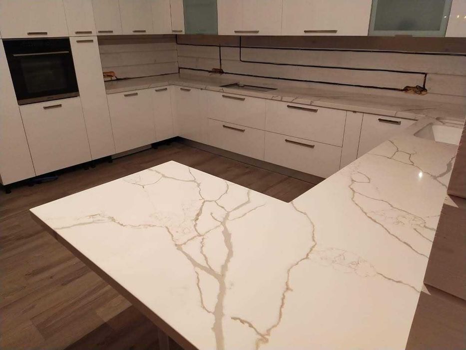 Столешница, умывальник из кварца и акрила (искусственный камень)