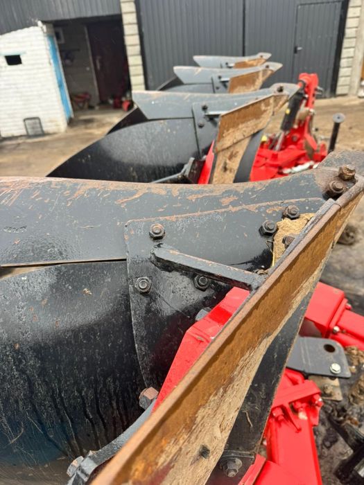 Плуг 4 корпусной оборотный