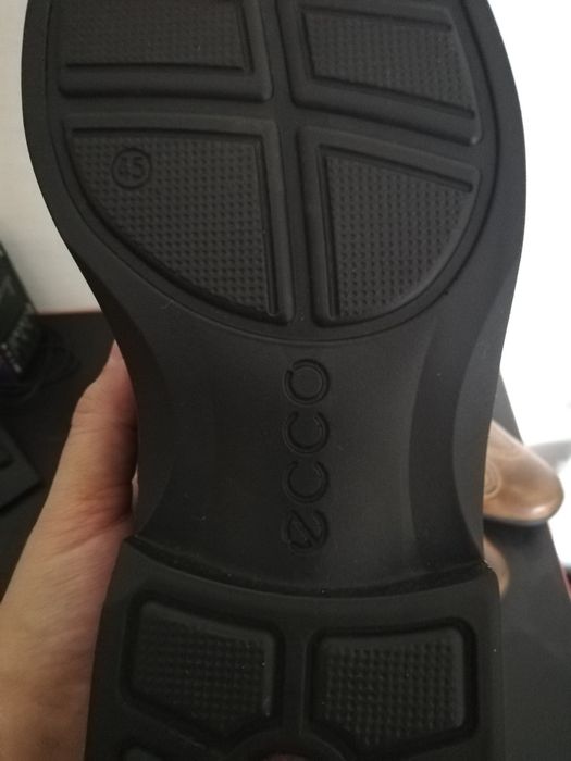 Продам новые туфли ECCO размер 45