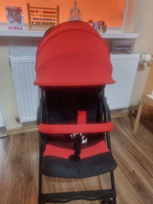 Cărucior sport ușor și pliabil  (3,6kg]– Foppapedretti Piuleggero