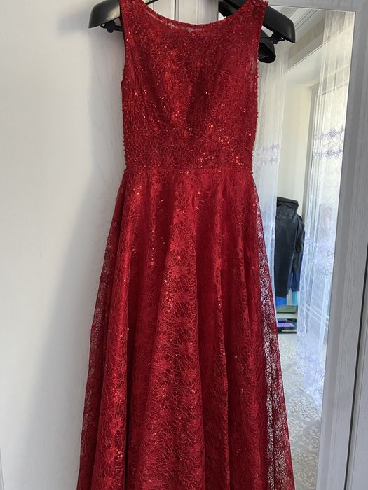 Женское  платье с пайетками