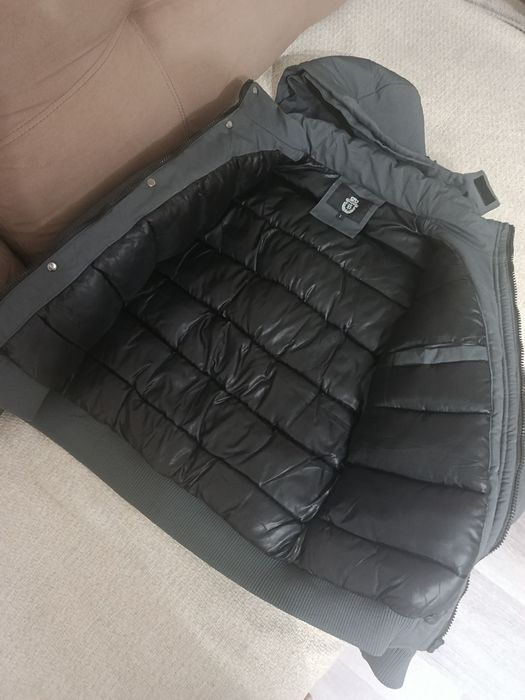 Продам куртку зимнию