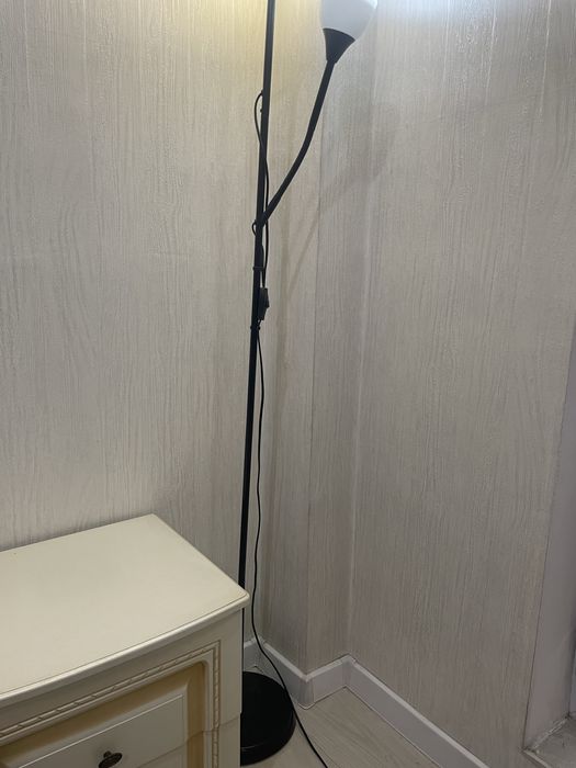 продается светильник