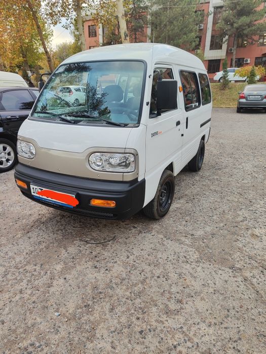 Дамас Делюкс 2023 ноябрь машина новая пробег 1,500  газ метан.