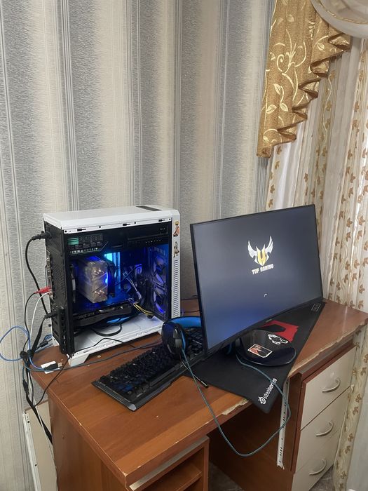 Продаю полностью компьютер