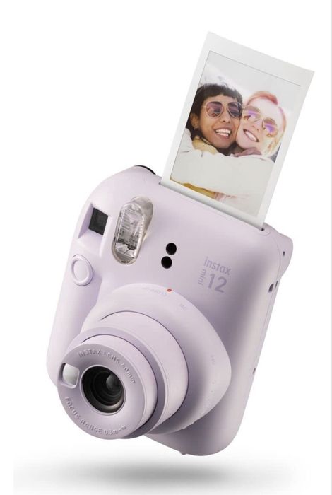 Фотокамера Instax 12 + есть подарок