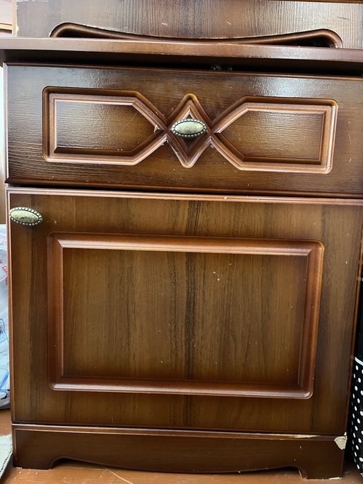 Продам спальный гарнитур