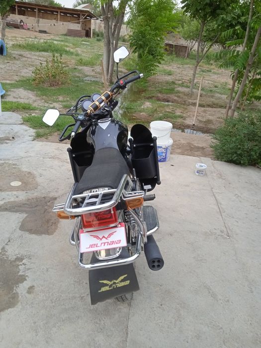 Әнші Жасминмен ауызша және анальды секс