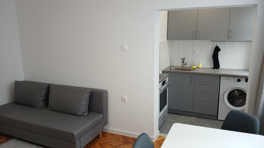 Дава се под наем Двустаен апартамент в Варна, Зимно кино Тракия - 55 кв.м за 380 € - Снимка #2