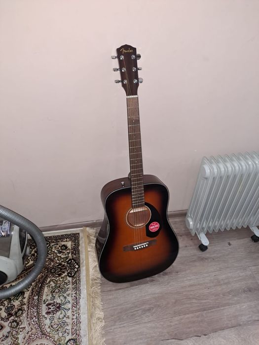 Продам гитару, Fender.