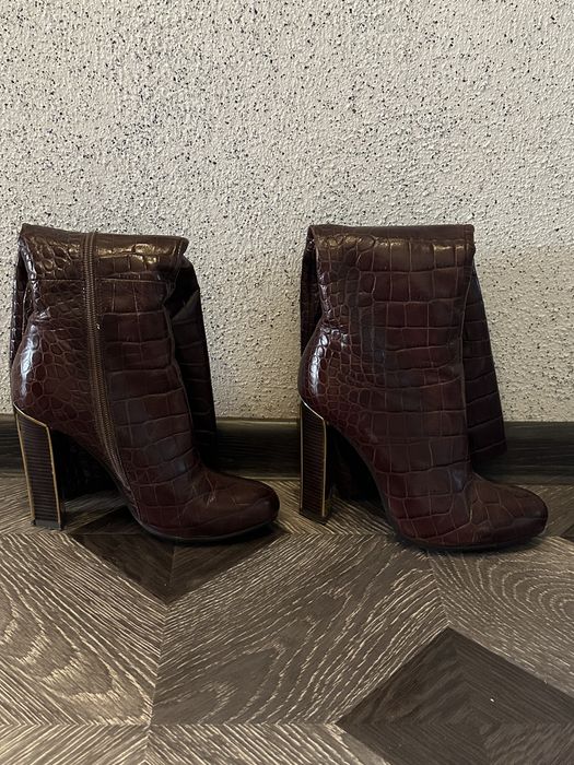 Осенние сапоги кожанные