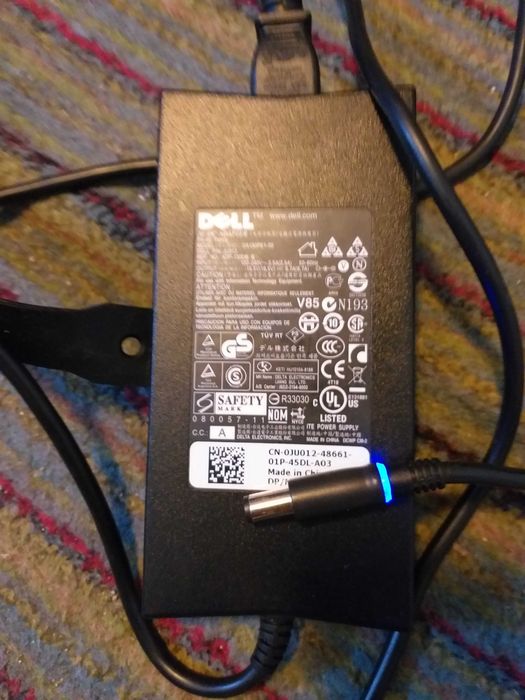 Alimentator laptop DELL 19, 5 v - 130 WATI, 6,7 AMPERI
