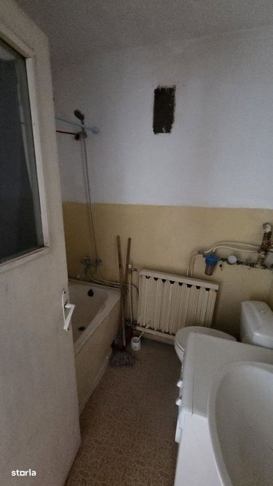 De vanzare garsoniera sala sportului pret 22.000euro cash