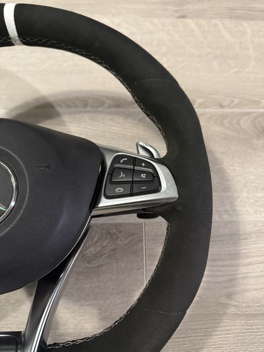 Волан Mercedes AMG Aclantara Мерцедес Алкантара 63ка!!!