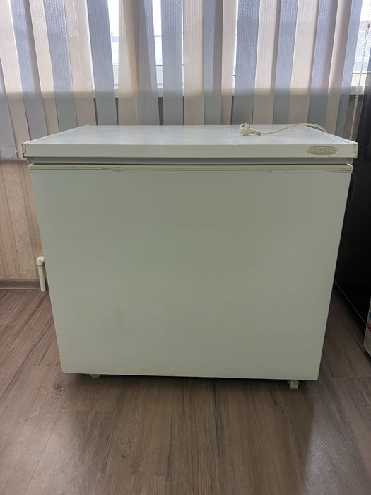 Продам морозильник