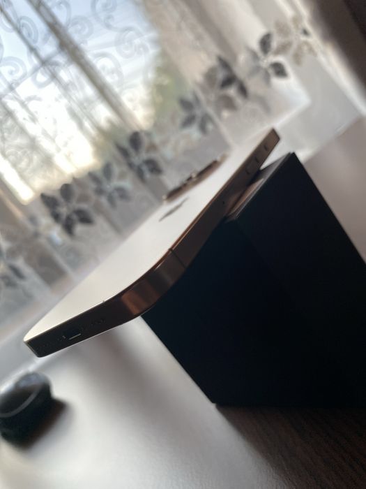Destinat pentru recarosare Iphone 16 pro !