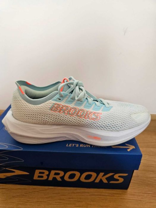 Маратонки за бягане Brooks Hyperion 3 W