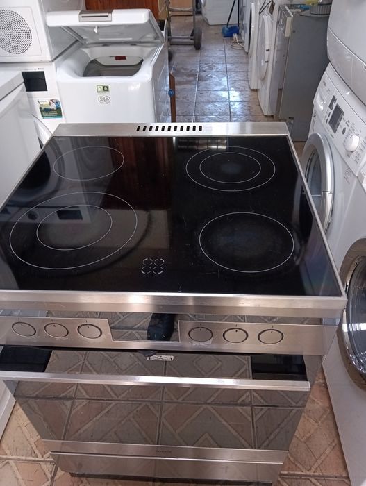 Иноксова свободно стояща печка с керамичен плот Gram 2 години гаранция