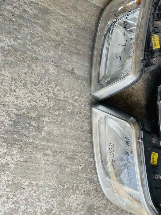 Десен фар за VW Transporter T5 (2007)г.