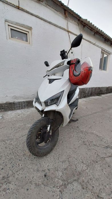 Мопед М8 12BL13.