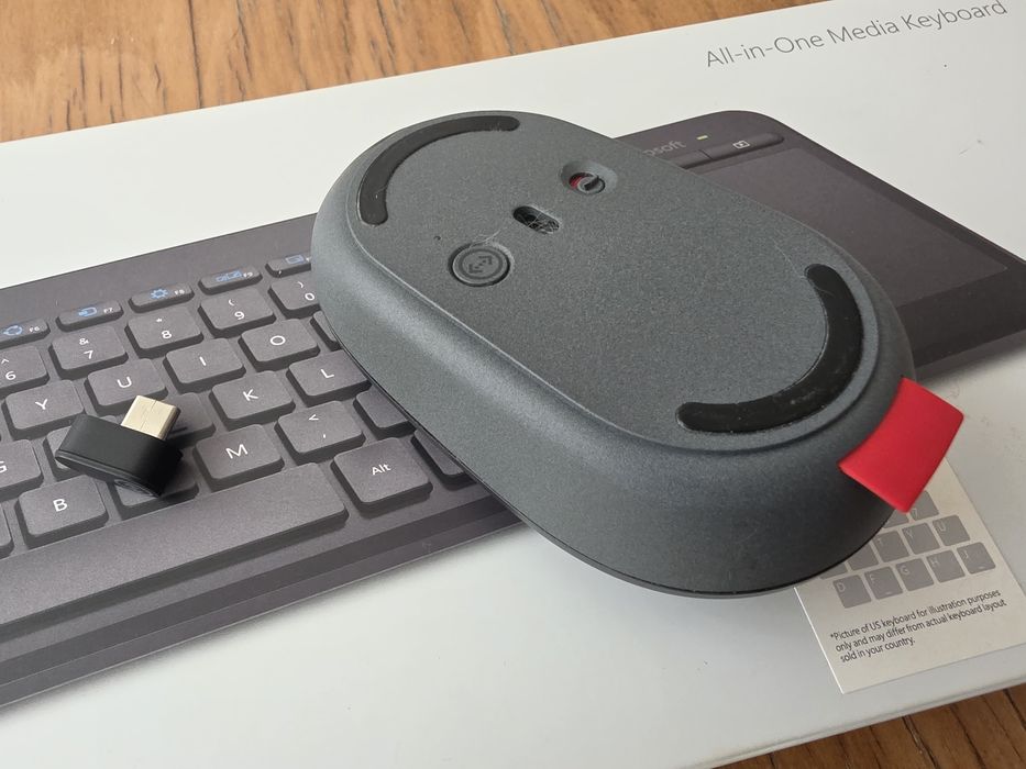 Pachet periferice wireless: Tastatură Microsoft All-in-One + Mouse Lenovo USB-C