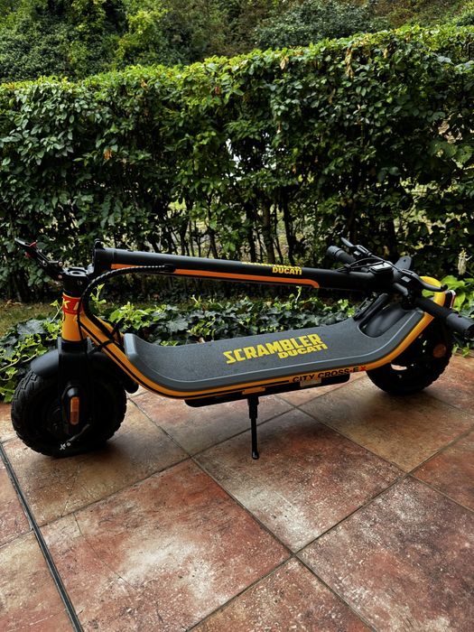 Trotineta electrica Ducatii cross